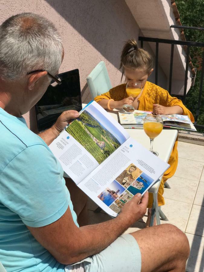 Ferienwohnung Mit 2 Schlafzimmer Oder Studio Apartment - Istrien-Fiorini Brtonigla Bagian luar foto